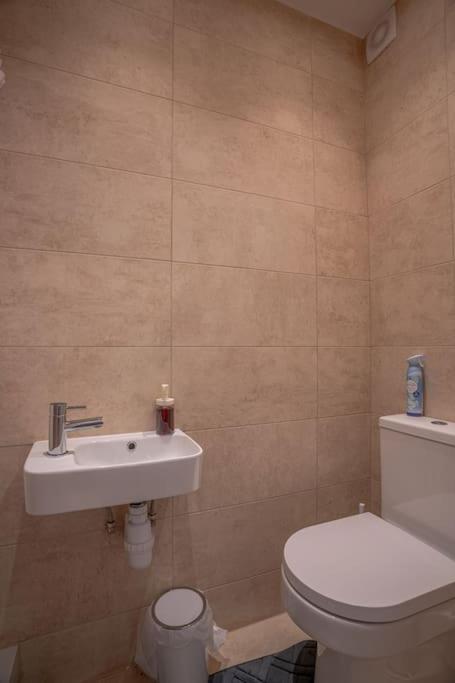 Putney Haven 3Bd 2 Bath Sleeps 8 Apartment London Exterior photo