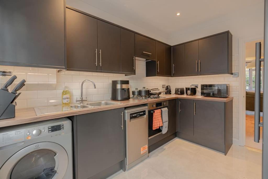 Putney Haven 3Bd 2 Bath Sleeps 8 Apartment London Exterior photo